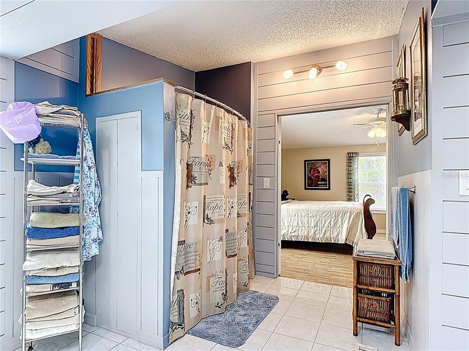 For Sale: $440,000 (4 beds, 3 baths, 2292 Square Feet)