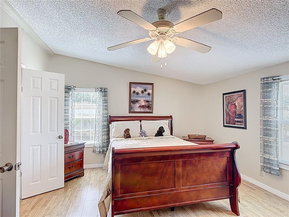 For Sale: $440,000 (4 beds, 3 baths, 2292 Square Feet)