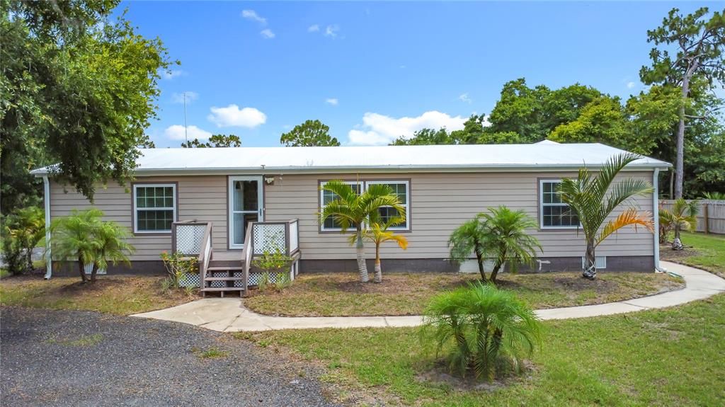 For Sale: $440,000 (4 beds, 3 baths, 2292 Square Feet)