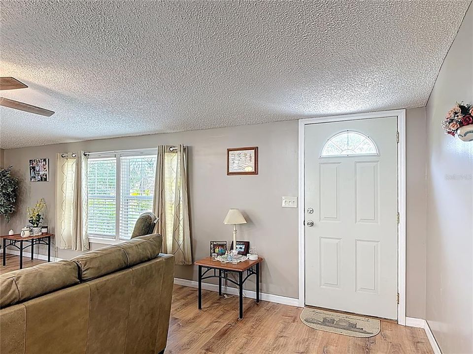 For Sale: $440,000 (4 beds, 3 baths, 2292 Square Feet)