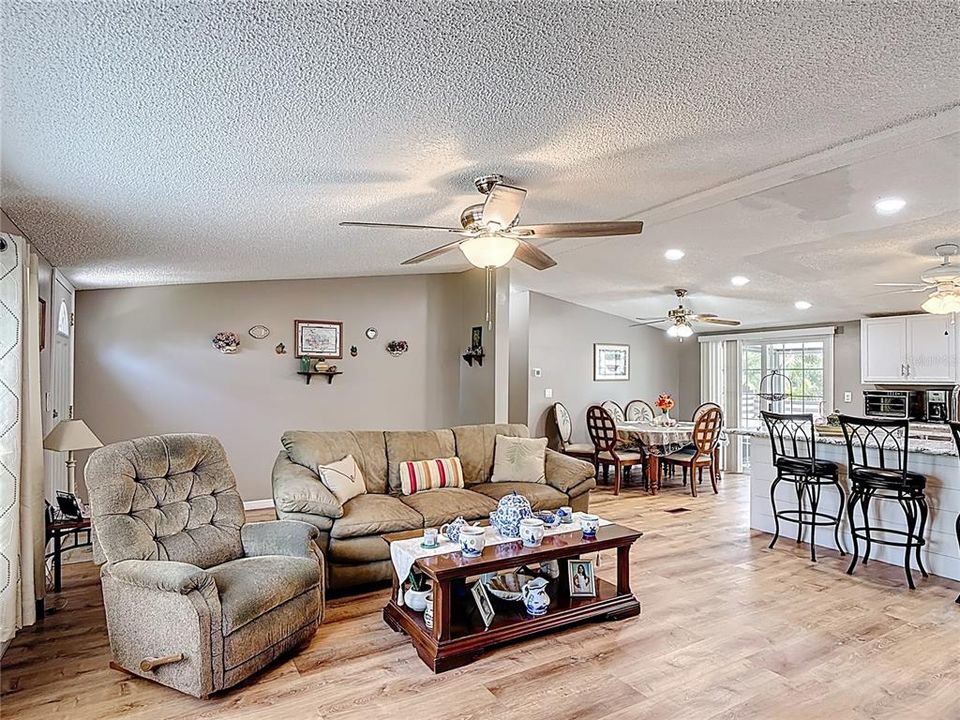 For Sale: $440,000 (4 beds, 3 baths, 2292 Square Feet)