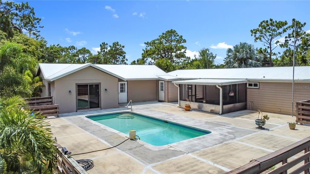 For Sale: $440,000 (4 beds, 3 baths, 2292 Square Feet)