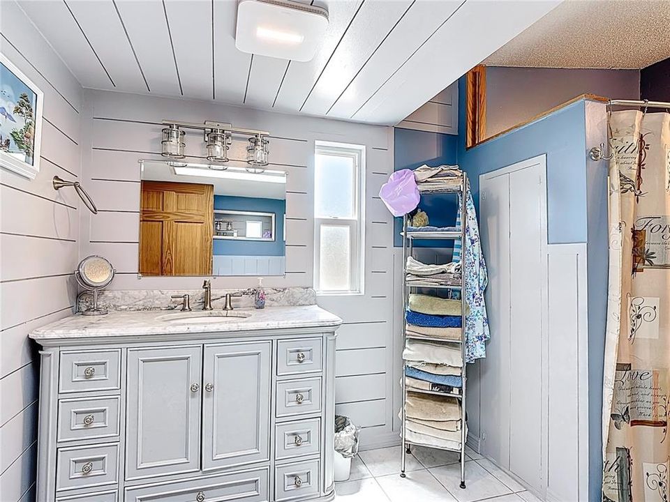 For Sale: $440,000 (4 beds, 3 baths, 2292 Square Feet)