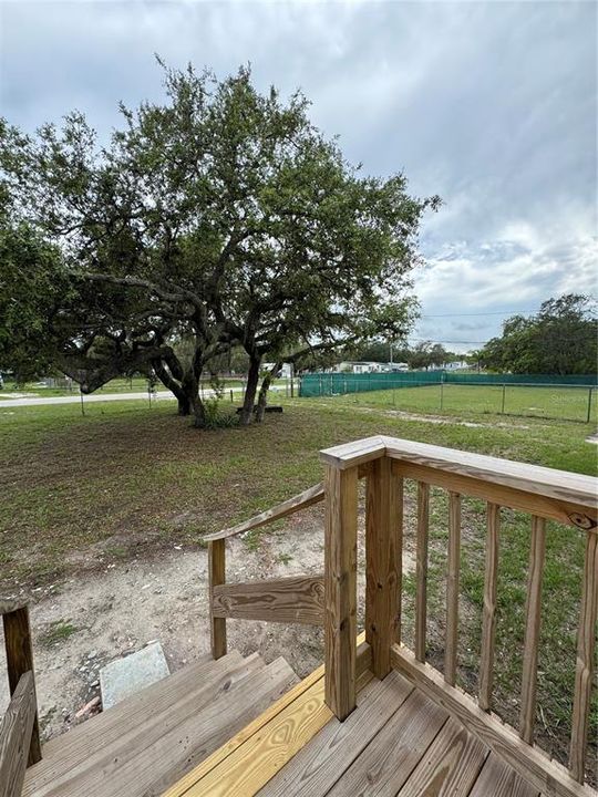 Active With Contract: $164,999 (3 beds, 2 baths, 784 Square Feet)