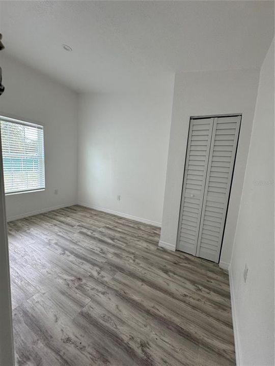 Active With Contract: $164,999 (3 beds, 2 baths, 784 Square Feet)