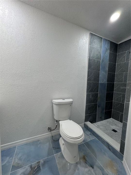 Active With Contract: $164,999 (3 beds, 2 baths, 784 Square Feet)