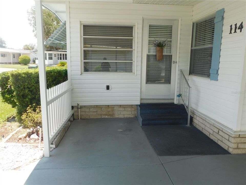 Active With Contract: $119,000 (2 beds, 2 baths, 1312 Square Feet)