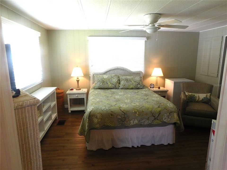 Active With Contract: $119,000 (2 beds, 2 baths, 1312 Square Feet)