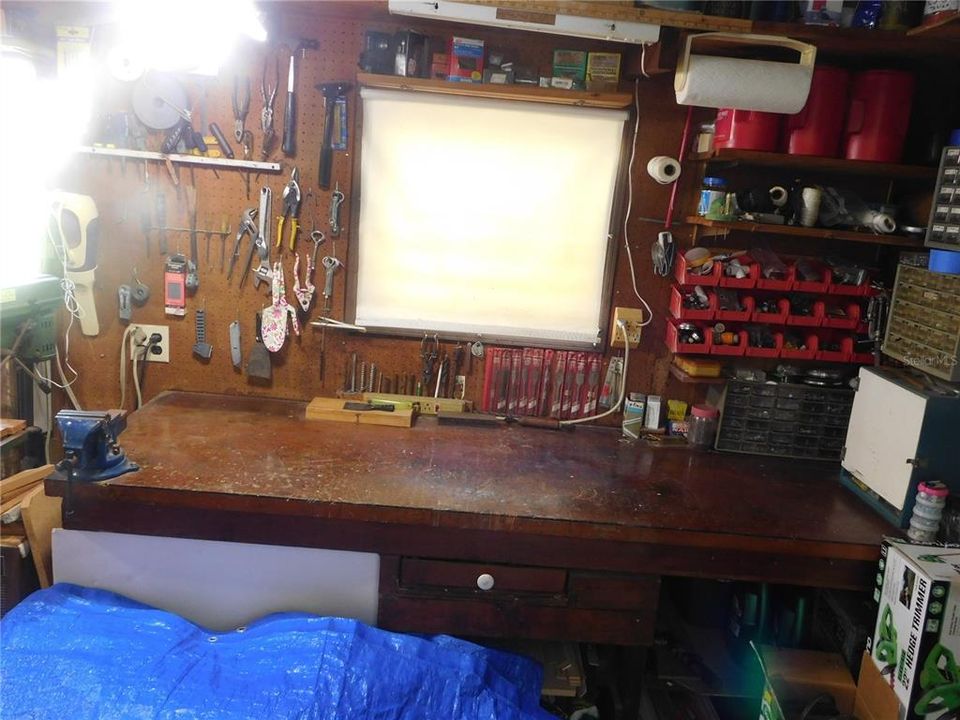 Active With Contract: $119,000 (2 beds, 2 baths, 1312 Square Feet)