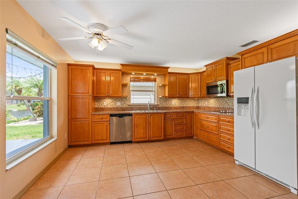 Active With Contract: $344,900 (3 beds, 2 baths, 1861 Square Feet)