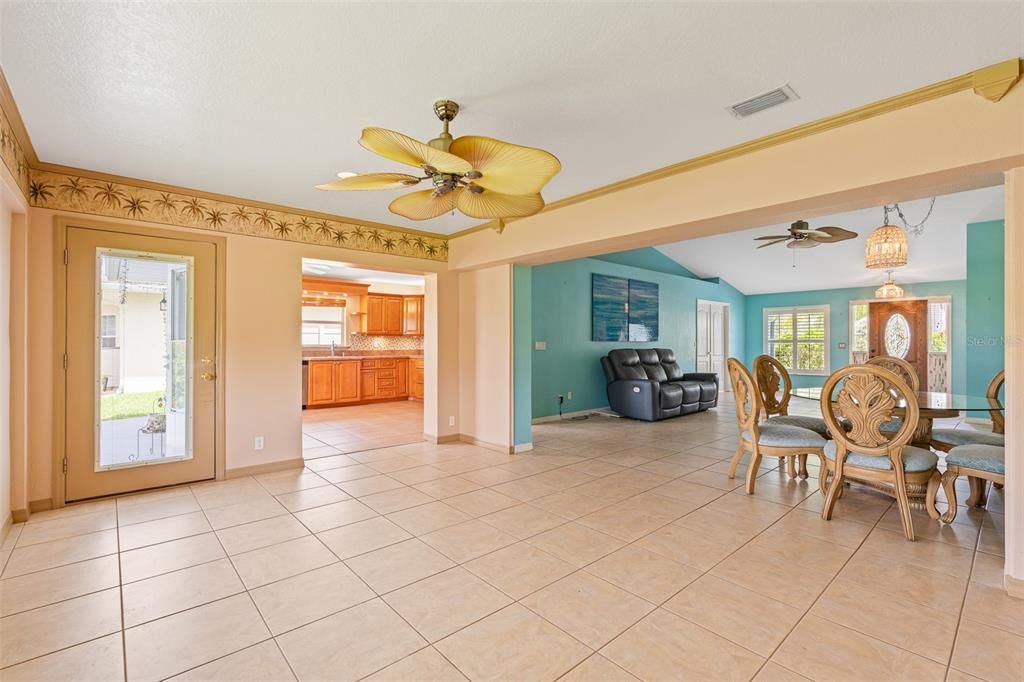 Active With Contract: $344,900 (3 beds, 2 baths, 1861 Square Feet)