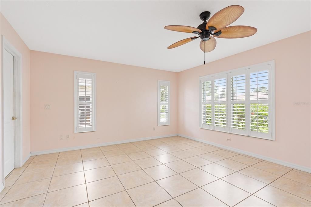 Active With Contract: $344,900 (3 beds, 2 baths, 1861 Square Feet)