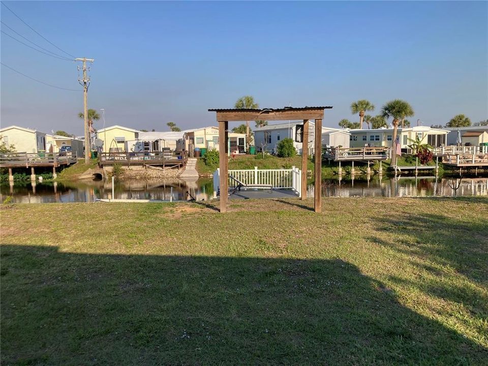 Под контрактом: $189,500 (2 спален, 2 ванн, 960 Квадратных фут)