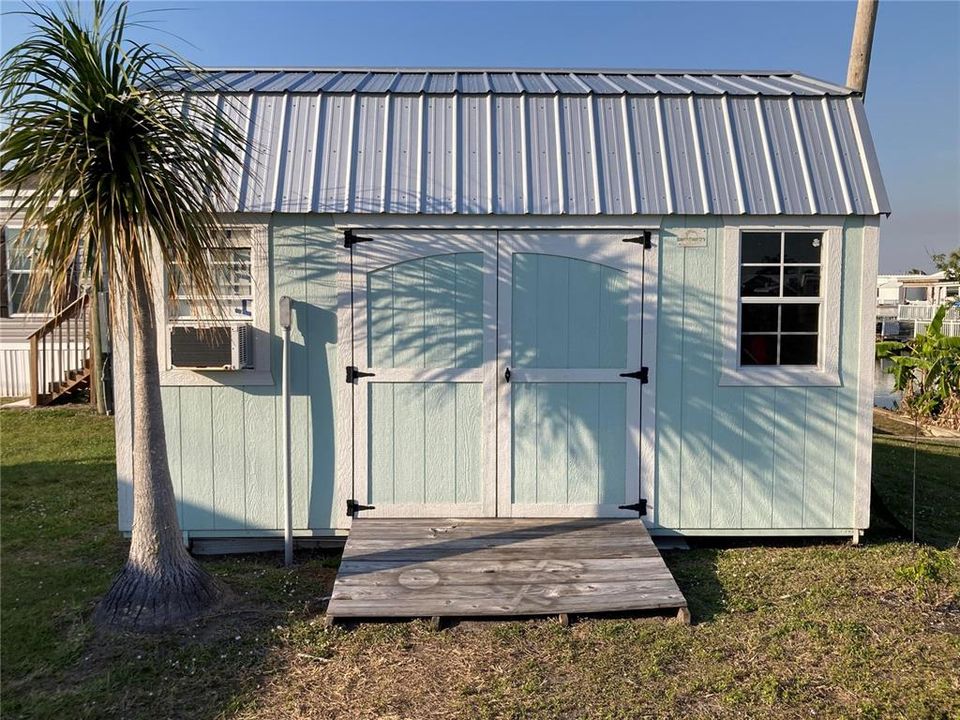 Под контрактом: $189,500 (2 спален, 2 ванн, 960 Квадратных фут)