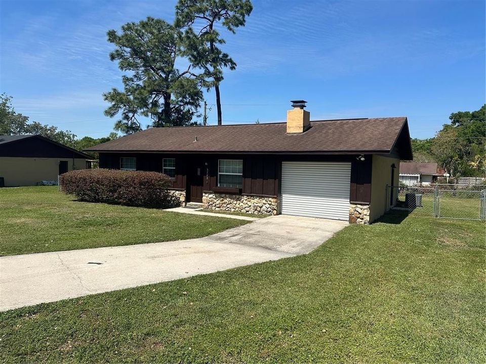 Recently Rented: $1,600 (2 beds, 2 baths, 924 Square Feet)