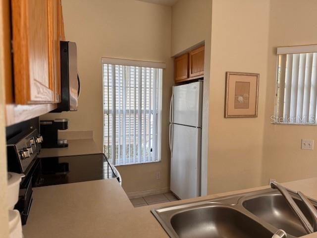 For Sale: $275,000 (3 beds, 2 baths, 1286 Square Feet)