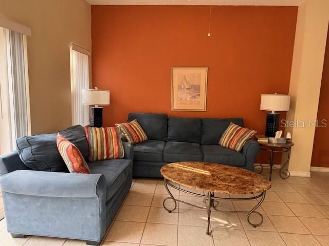 For Sale: $275,000 (3 beds, 2 baths, 1286 Square Feet)