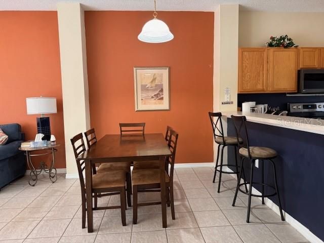 For Sale: $275,000 (3 beds, 2 baths, 1286 Square Feet)