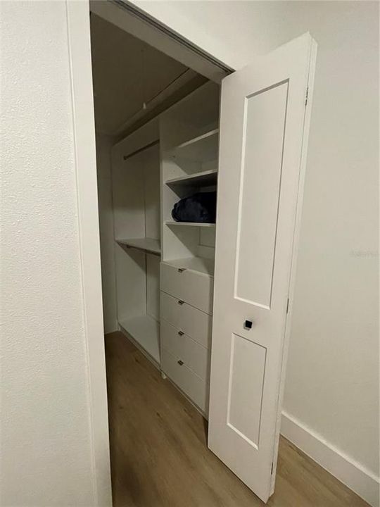 出租: $4,990 (2 贝兹, 2 浴室, 1304 平方英尺)