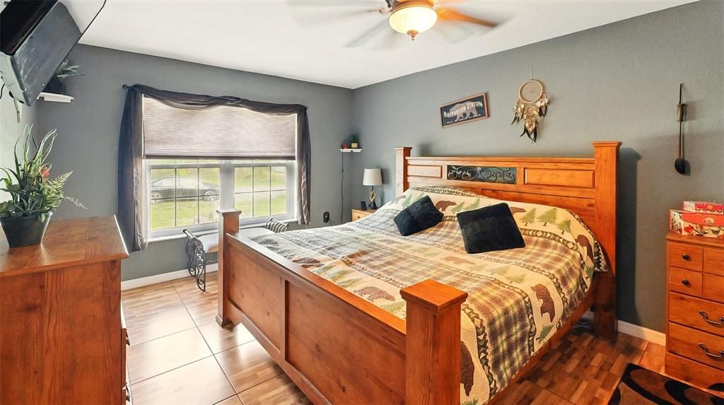 待售: $455,000 (3 贝兹, 2 浴室, 1955 平方英尺)