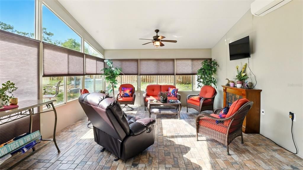 待售: $455,000 (3 贝兹, 2 浴室, 1955 平方英尺)