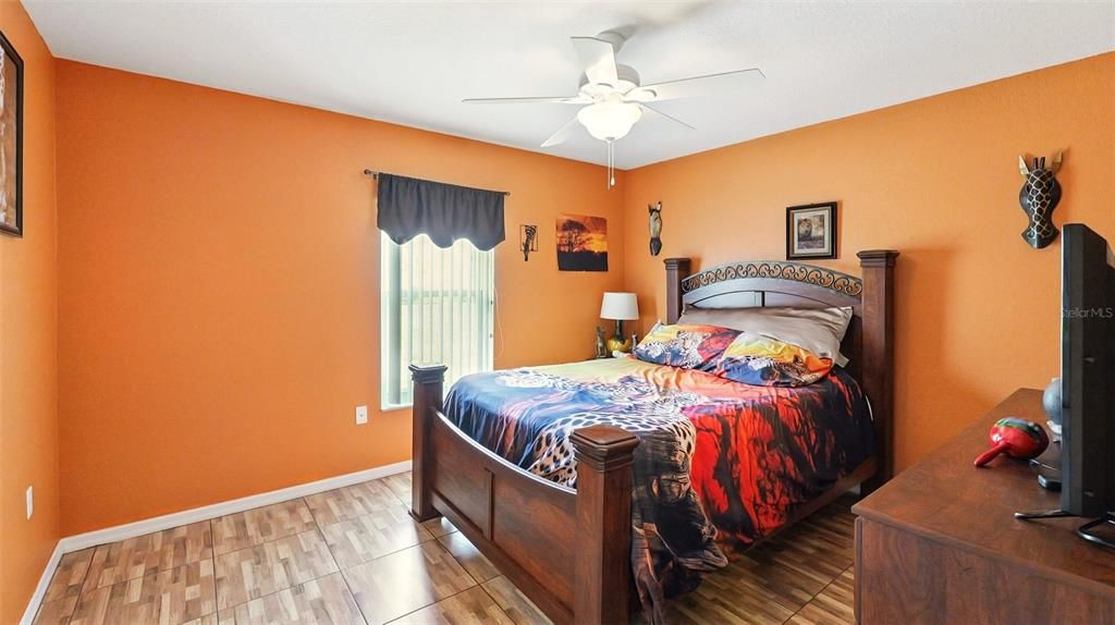 待售: $455,000 (3 贝兹, 2 浴室, 1955 平方英尺)