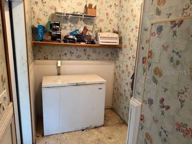 待售: $250,000 (4 贝兹, 2 浴室, 2356 平方英尺)