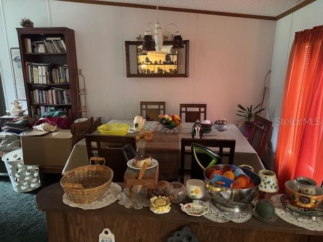 待售: $250,000 (4 贝兹, 2 浴室, 2356 平方英尺)