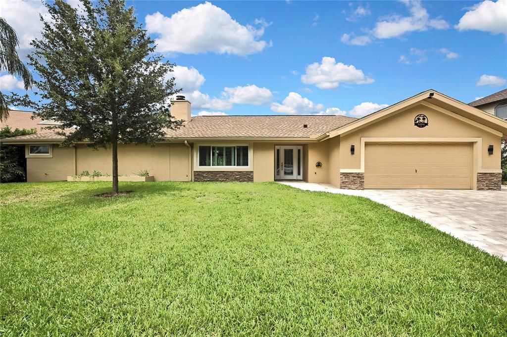 合同活跃: $660,000 (3 贝兹, 2 浴室, 1758 平方英尺)