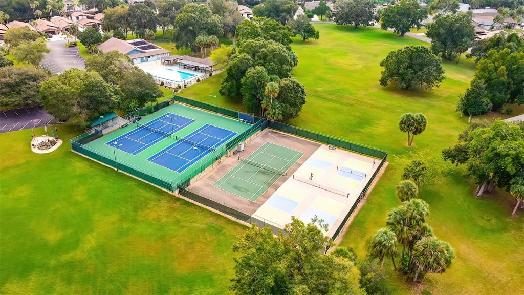 合同活跃: $660,000 (3 贝兹, 2 浴室, 1758 平方英尺)