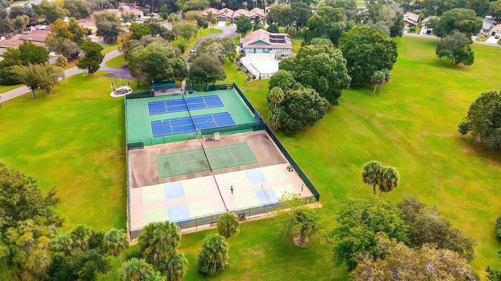 合同活跃: $660,000 (3 贝兹, 2 浴室, 1758 平方英尺)