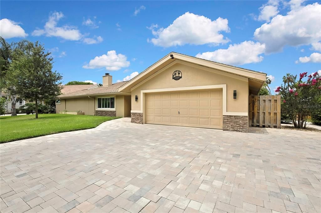 合同活跃: $660,000 (3 贝兹, 2 浴室, 1758 平方英尺)