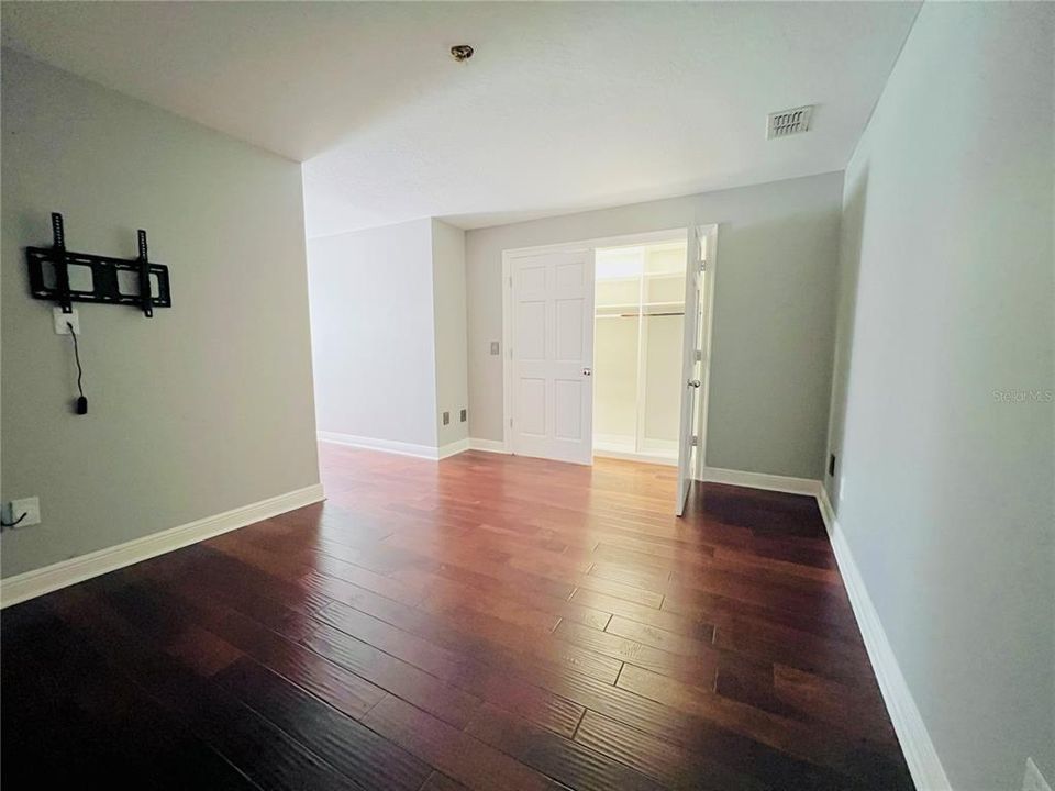 For Rent: $12,000 (5 beds, 4 baths, 4417 Square Feet)