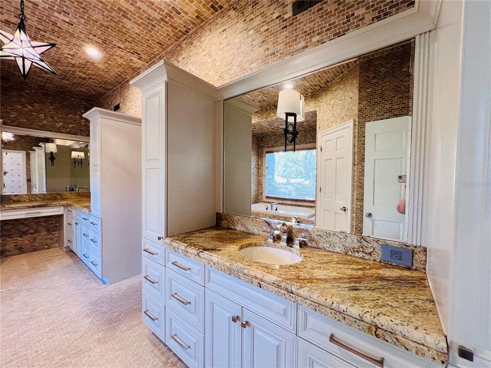 For Rent: $12,000 (5 beds, 4 baths, 4417 Square Feet)