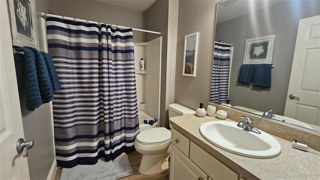 Activo con contrato: $2,275 (2 camas, 2 baños, 1156 Pies cuadrados)