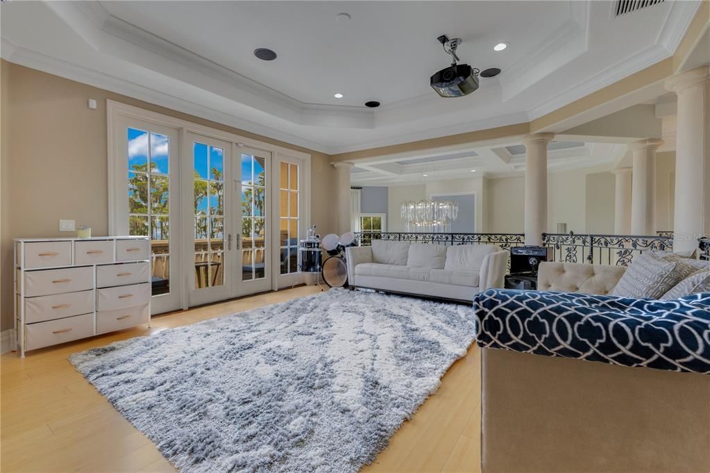 For Sale: $6,799,000 (5 beds, 5 baths, 8443 Square Feet)