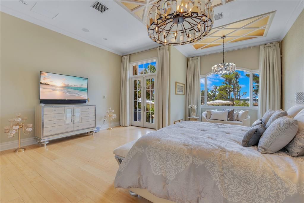 For Sale: $6,799,000 (5 beds, 5 baths, 8443 Square Feet)