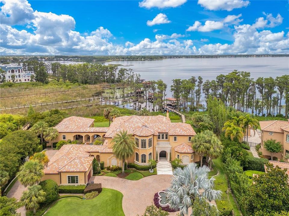 For Sale: $6,799,000 (5 beds, 5 baths, 8443 Square Feet)