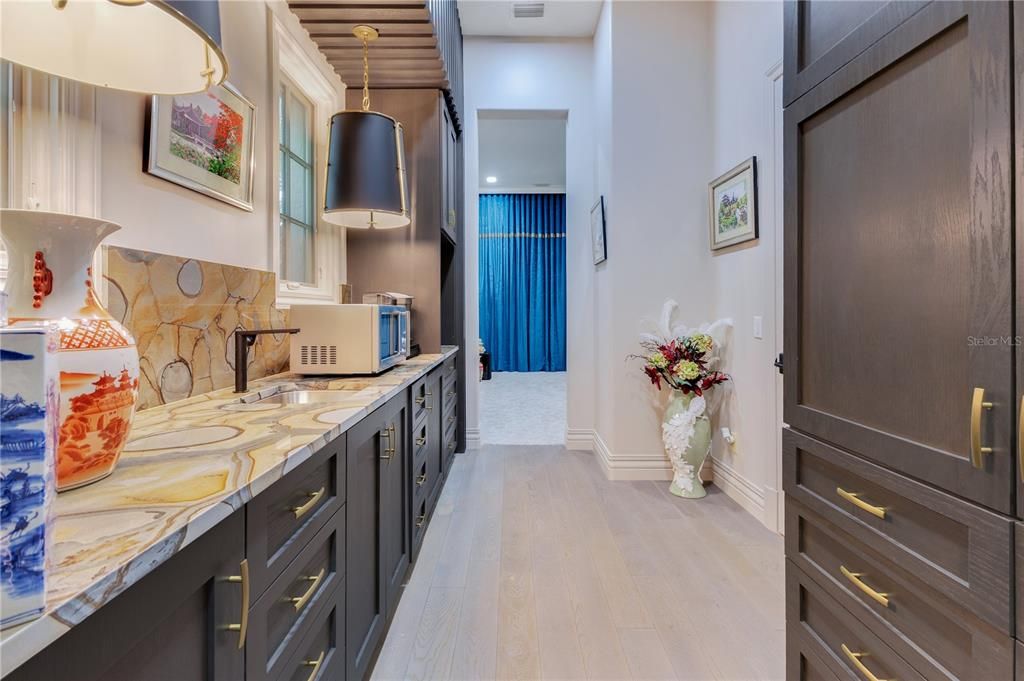 For Sale: $6,799,000 (5 beds, 5 baths, 8443 Square Feet)