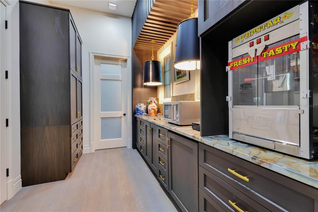 For Sale: $6,799,000 (5 beds, 5 baths, 8443 Square Feet)