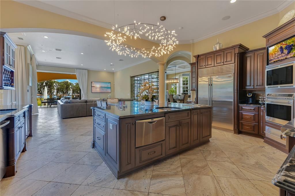 For Sale: $6,799,000 (5 beds, 5 baths, 8443 Square Feet)