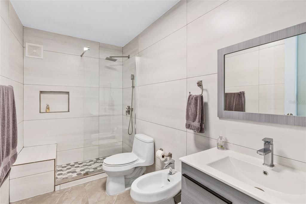 For Sale: $338,900 (3 beds, 2 baths, 1375 Square Feet)