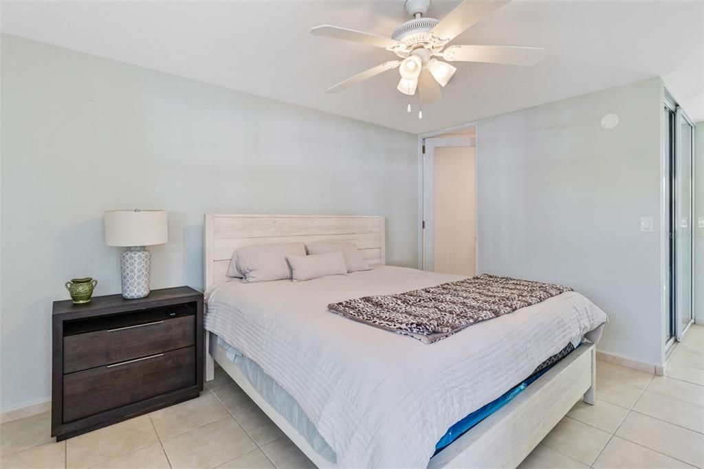 For Sale: $338,900 (3 beds, 2 baths, 1375 Square Feet)