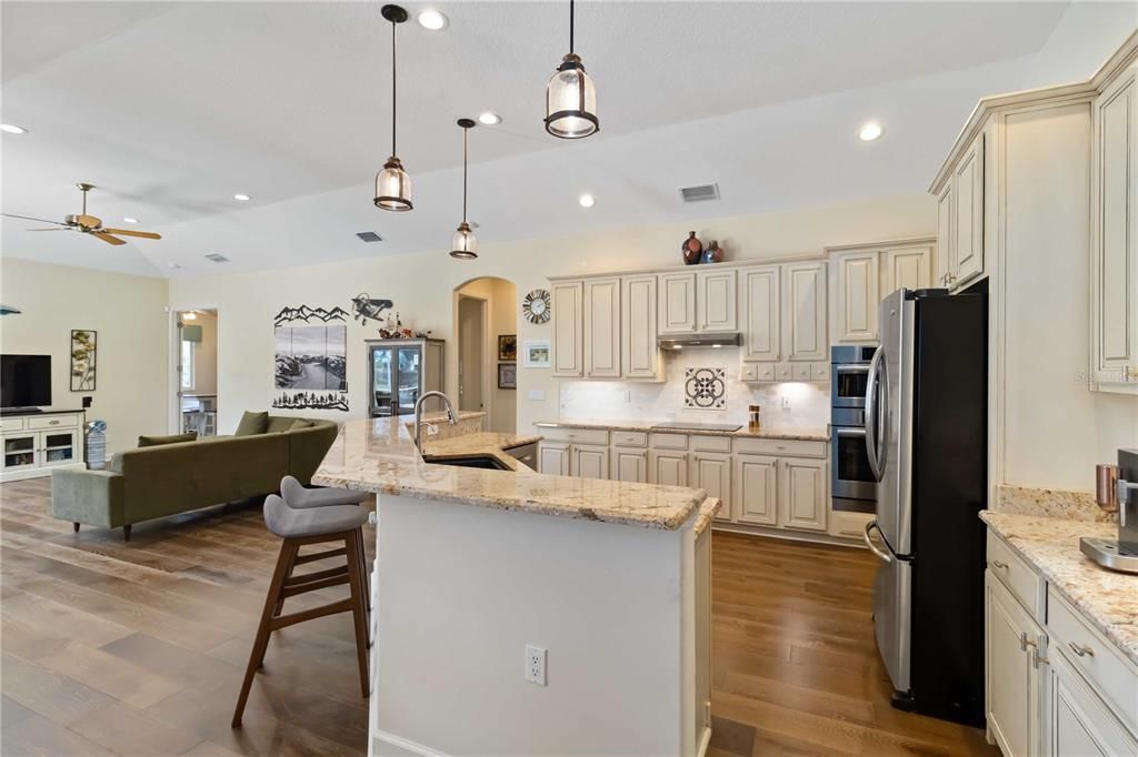 Active With Contract: $948,000 (4 beds, 3 baths, 3022 Square Feet)