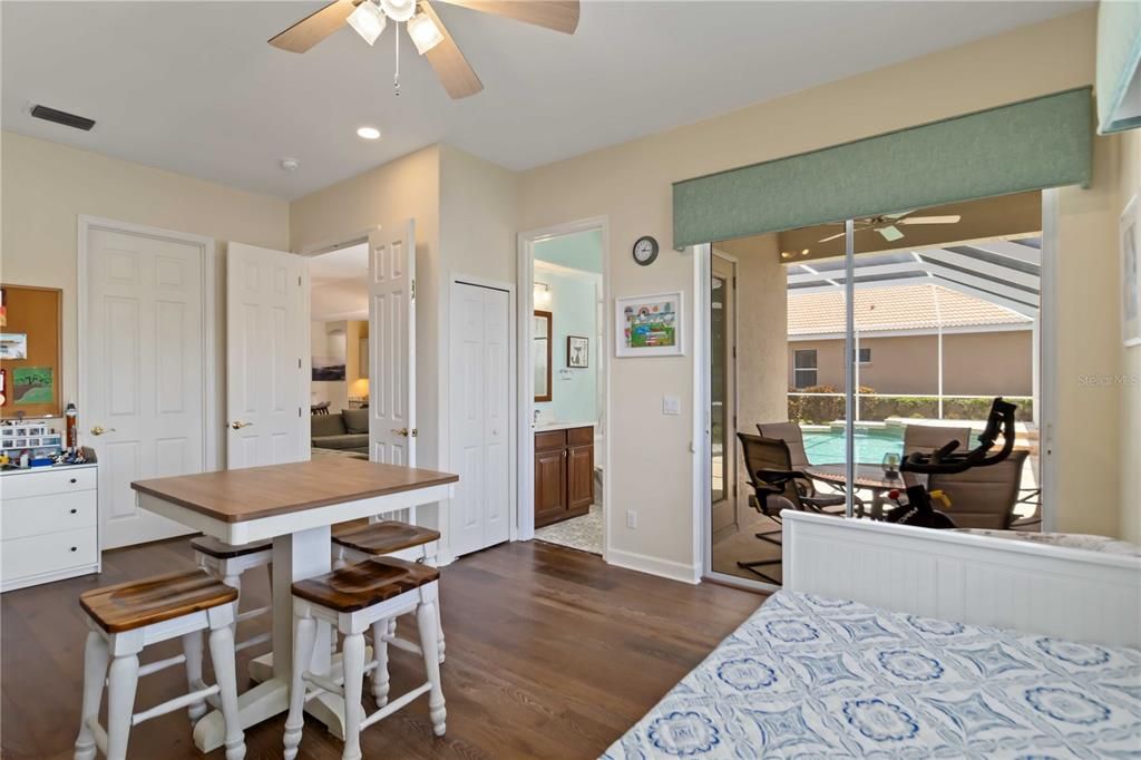 Active With Contract: $948,000 (4 beds, 3 baths, 3022 Square Feet)
