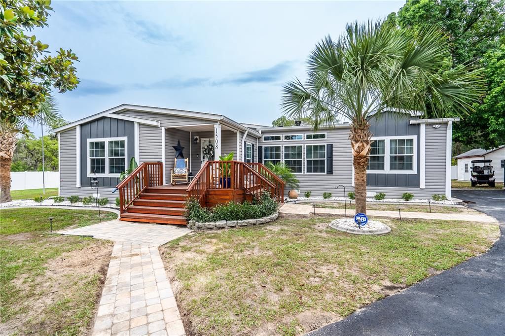 En Venta: $395,900 (3 camas, 2 baños, 2352 Pies cuadrados)