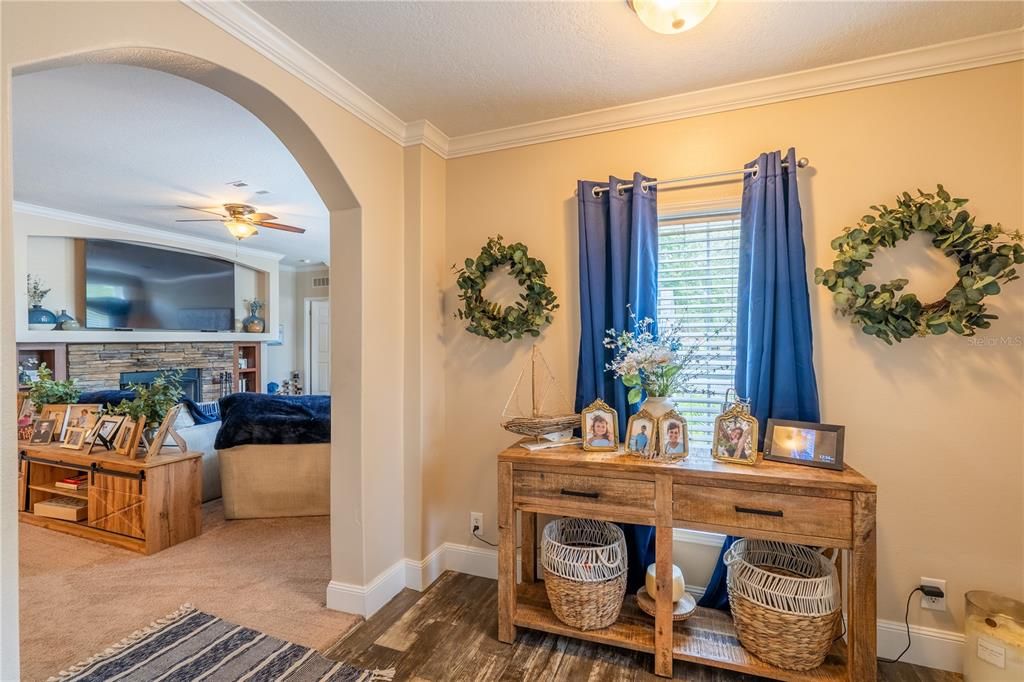 En Venta: $395,900 (3 camas, 2 baños, 2352 Pies cuadrados)