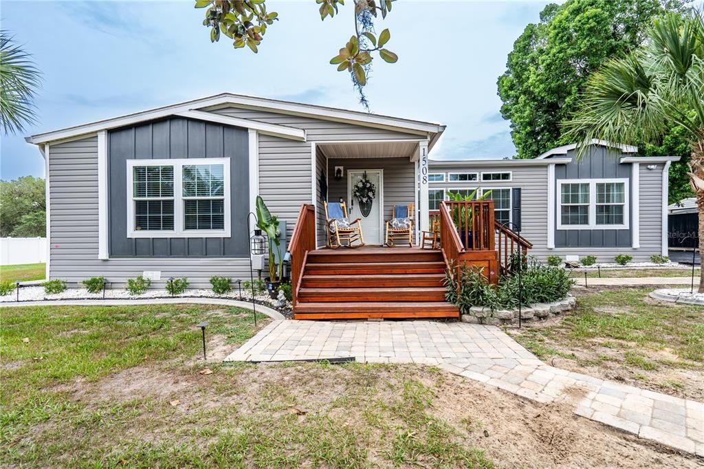 En Venta: $395,900 (3 camas, 2 baños, 2352 Pies cuadrados)