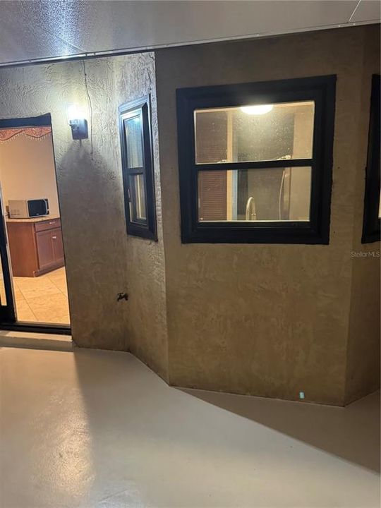 合同活跃: $235,000 (3 贝兹, 2 浴室, 1140 平方英尺)