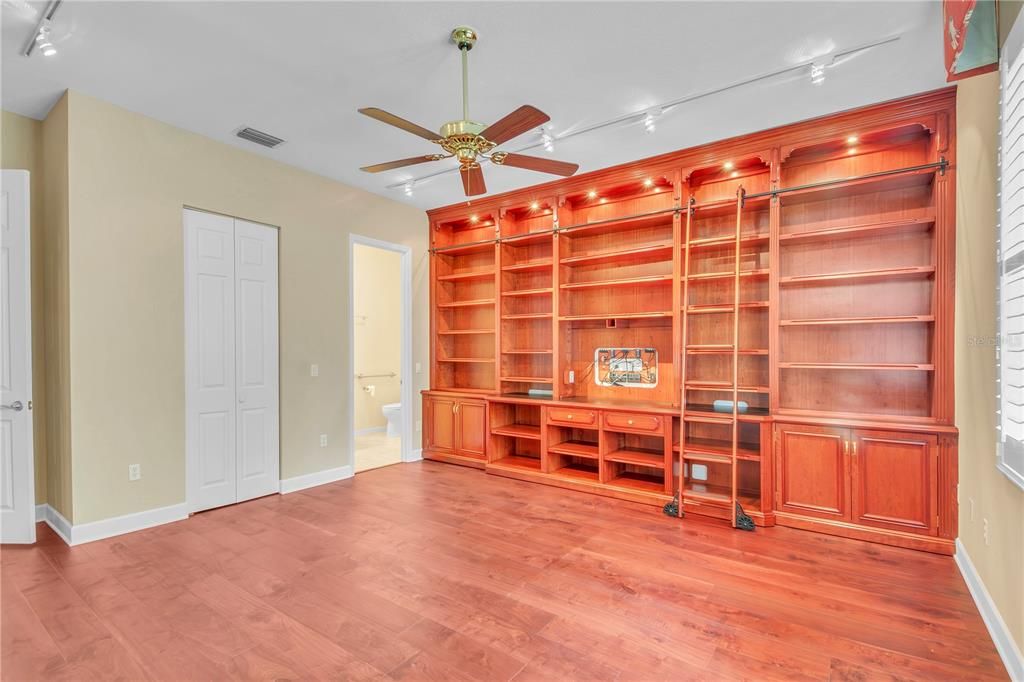 На продажу: $1,095,000 (5 спален, 4 ванн, 3498 Квадратных фут)